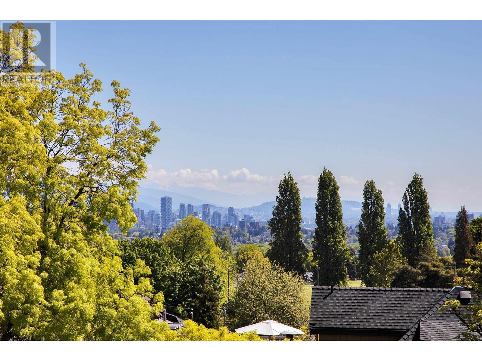 Listing Picture 29 of 40 : 4509 W 8TH AVENUE, Vancouver / 溫哥華 - 魯藝地產 Yvonne Lu Group - MLS Medallion Club Member