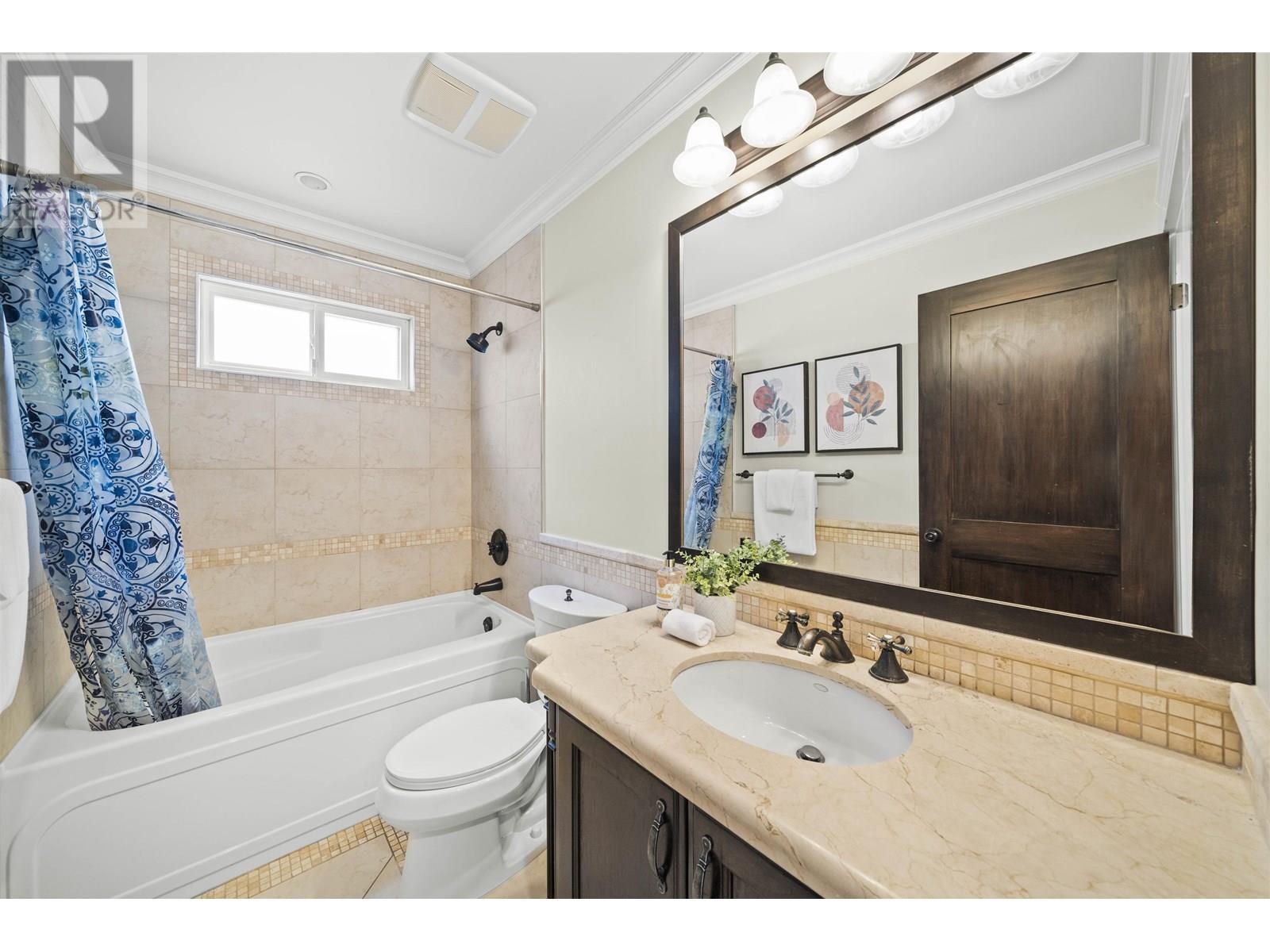 Listing Picture 22 of 40 : 4509 W 8TH AVENUE, Vancouver / 溫哥華 - 魯藝地產 Yvonne Lu Group - MLS Medallion Club Member