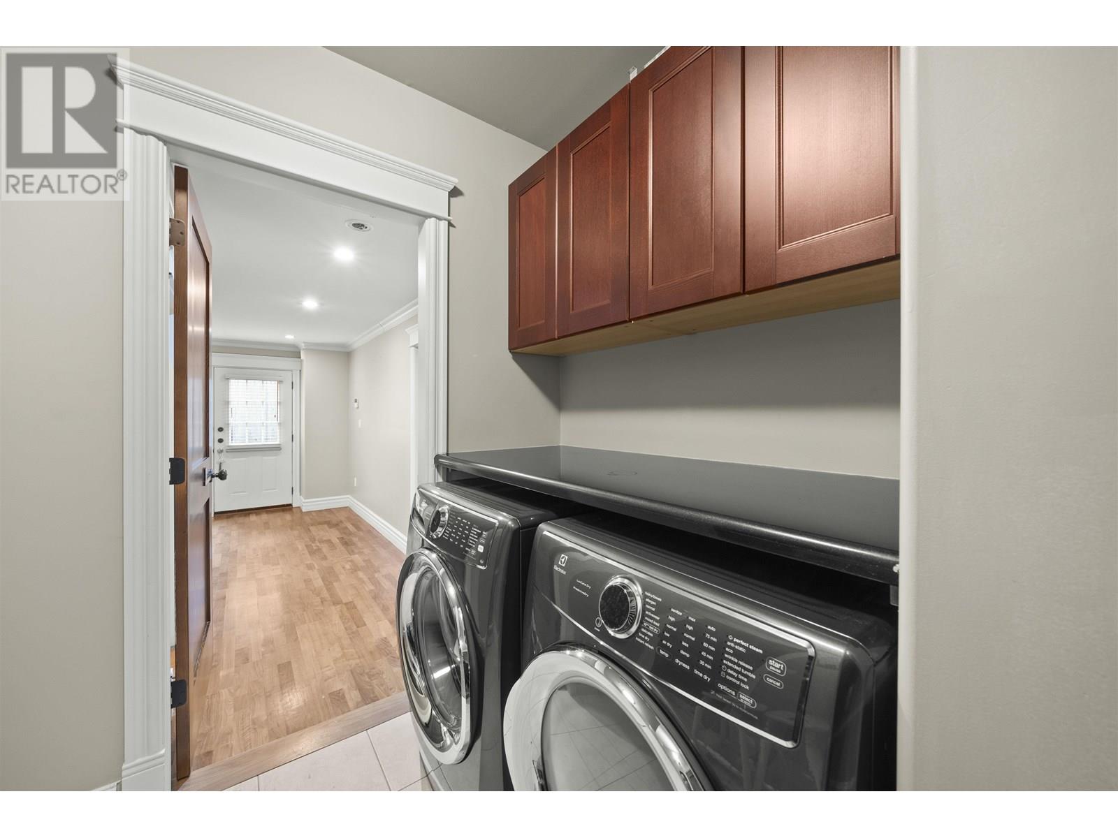 Listing Picture 35 of 40 : 4509 W 8TH AVENUE, Vancouver / 溫哥華 - 魯藝地產 Yvonne Lu Group - MLS Medallion Club Member