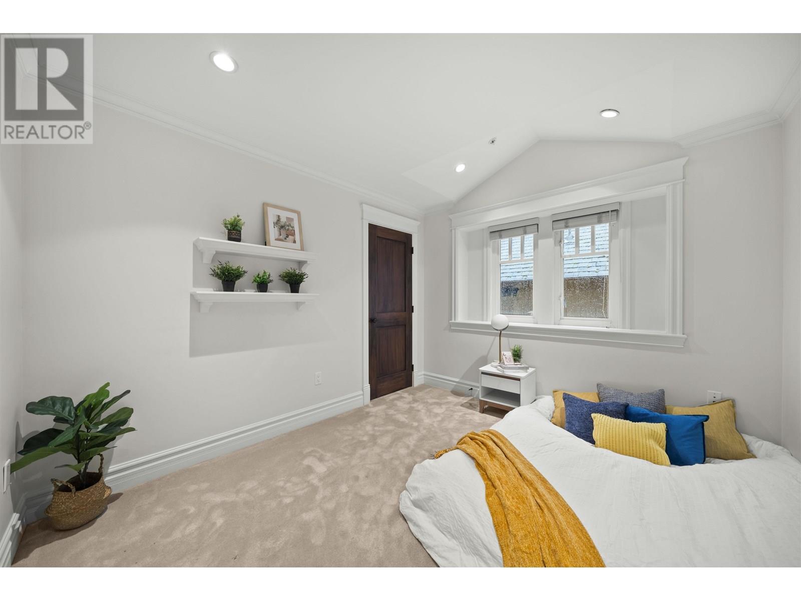 Listing Picture 23 of 40 : 4509 W 8TH AVENUE, Vancouver / 溫哥華 - 魯藝地產 Yvonne Lu Group - MLS Medallion Club Member