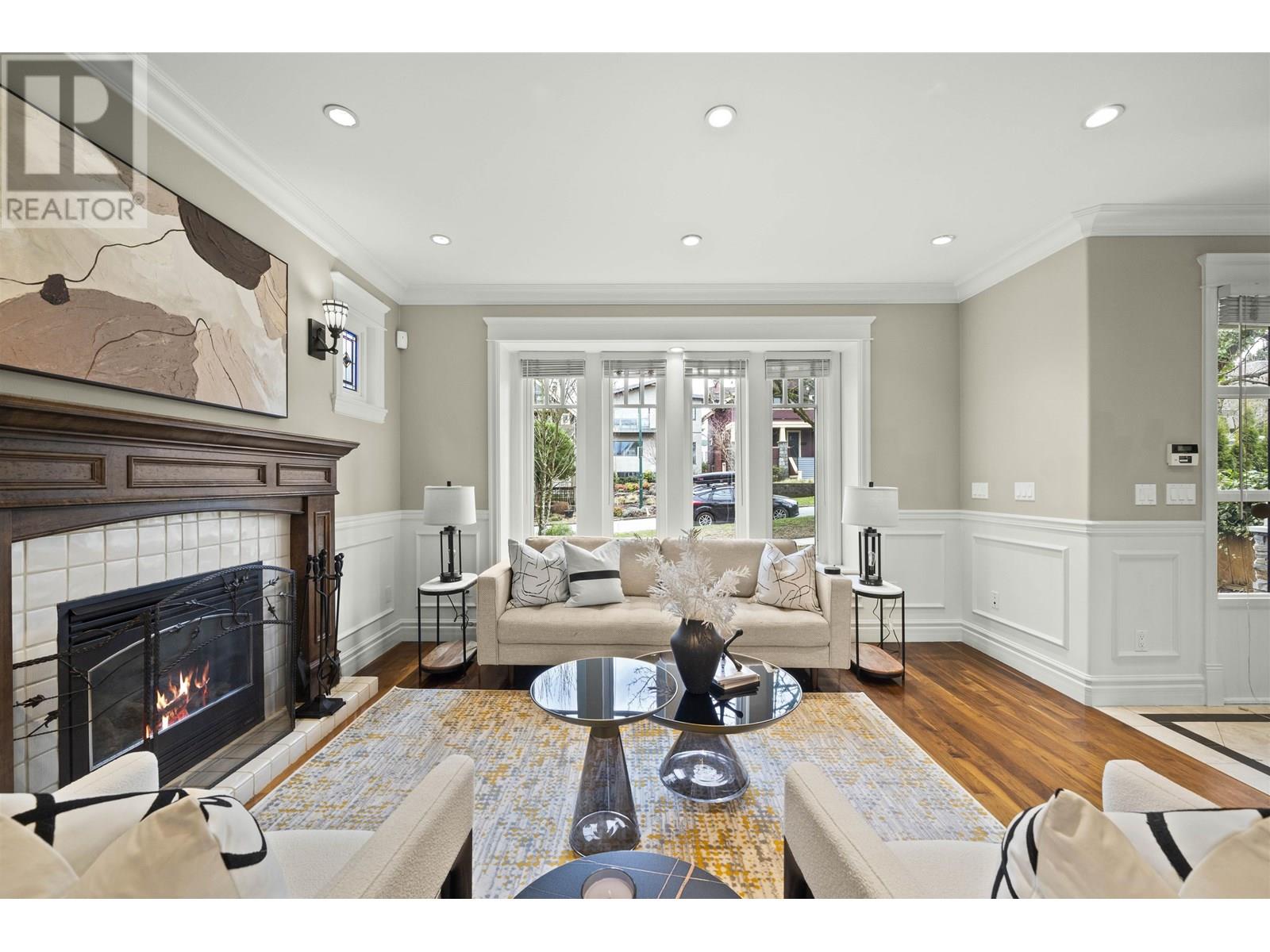 Listing Picture 5 of 40 : 4509 W 8TH AVENUE, Vancouver / 溫哥華 - 魯藝地產 Yvonne Lu Group - MLS Medallion Club Member