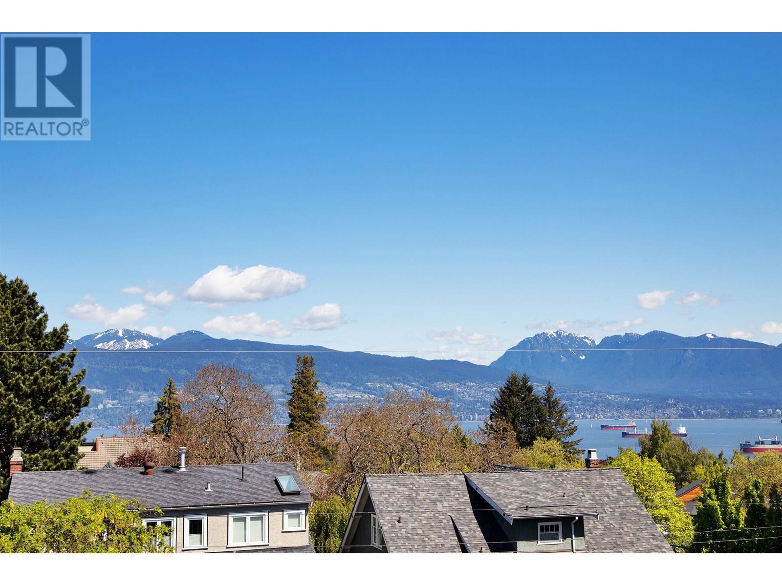 Listing Picture 28 of 40 : 4509 W 8TH AVENUE, Vancouver / 溫哥華 - 魯藝地產 Yvonne Lu Group - MLS Medallion Club Member