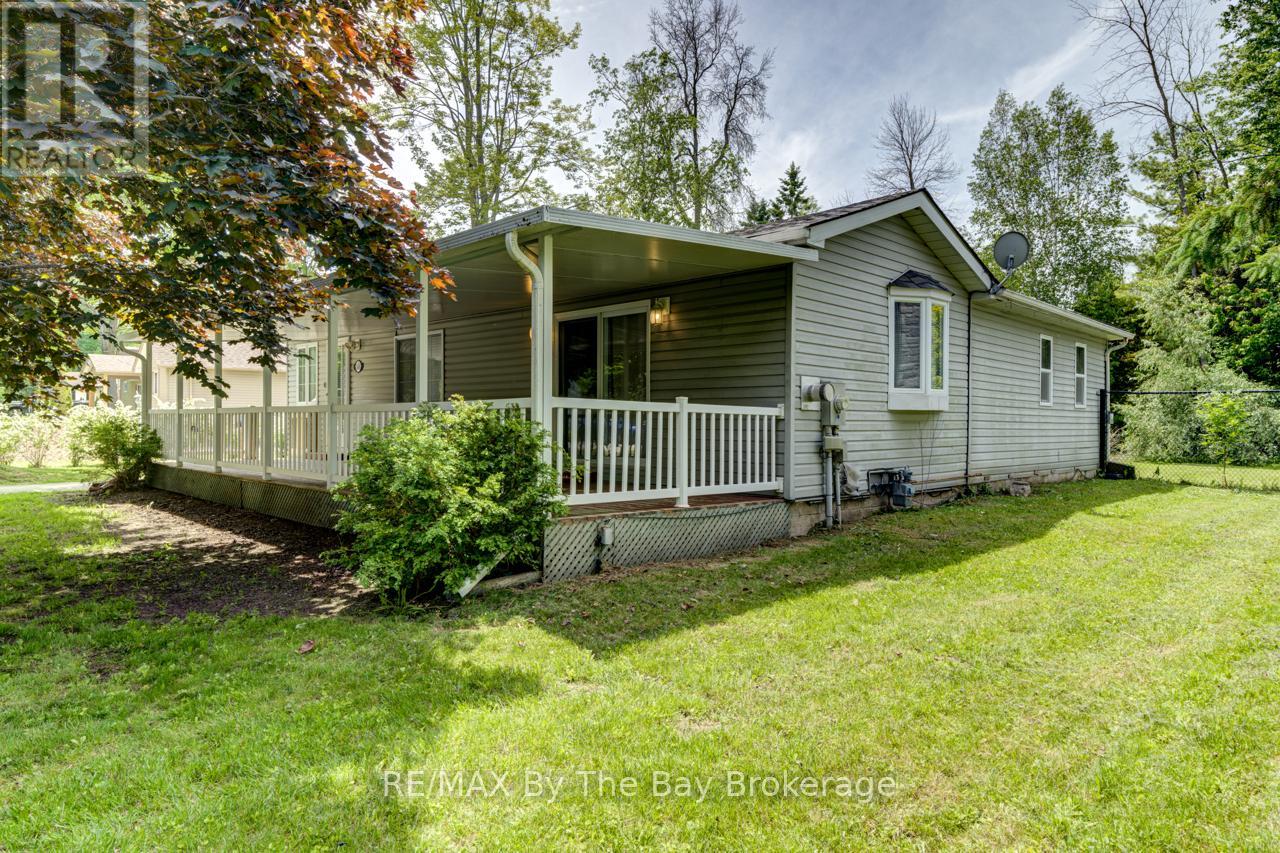 Property at 58 47TH STREET S image 2