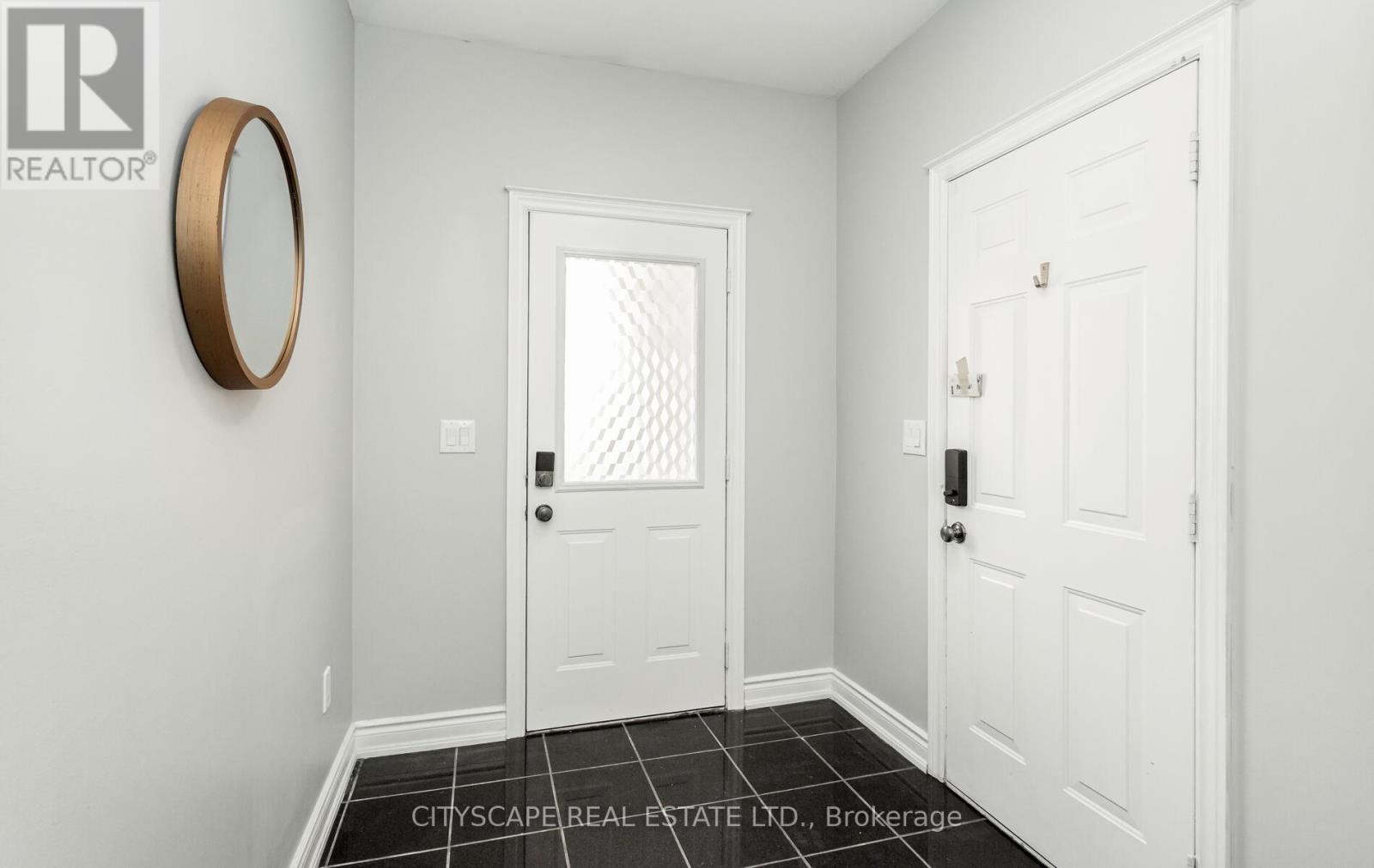 194 Tawny Crescent, Oakville (Br Bronte), Ontario  L6L 6T4 - Photo 17 - W12221965