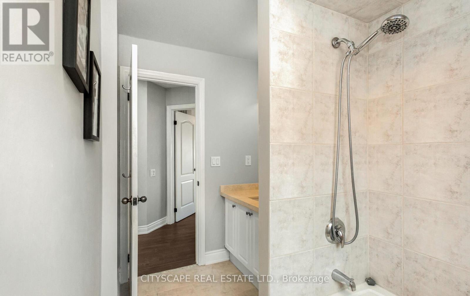 194 Tawny Crescent, Oakville (Br Bronte), Ontario  L6L 6T4 - Photo 28 - W12221965