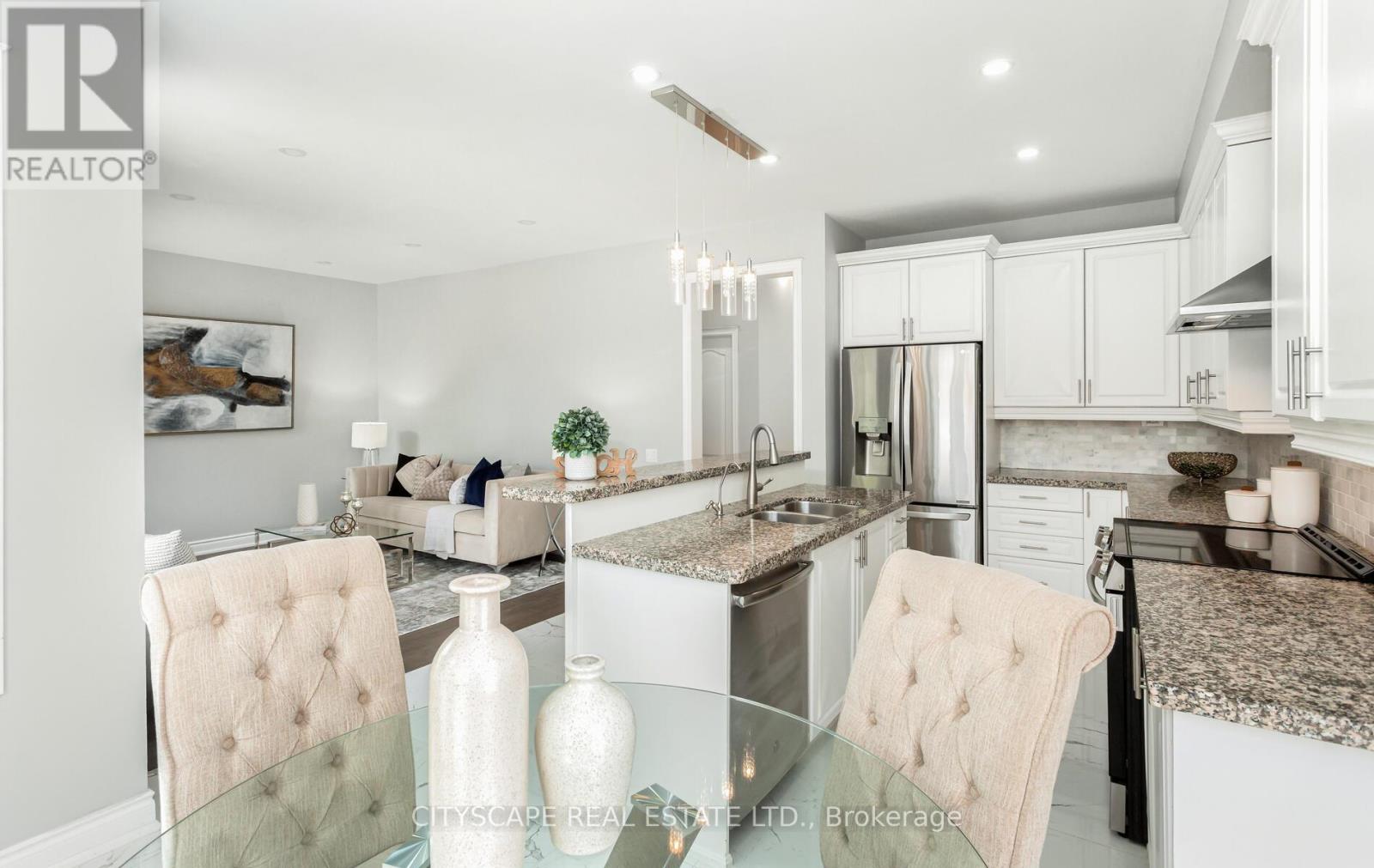 194 Tawny Crescent, Oakville (Br Bronte), Ontario  L6L 6T4 - Photo 13 - W12221965