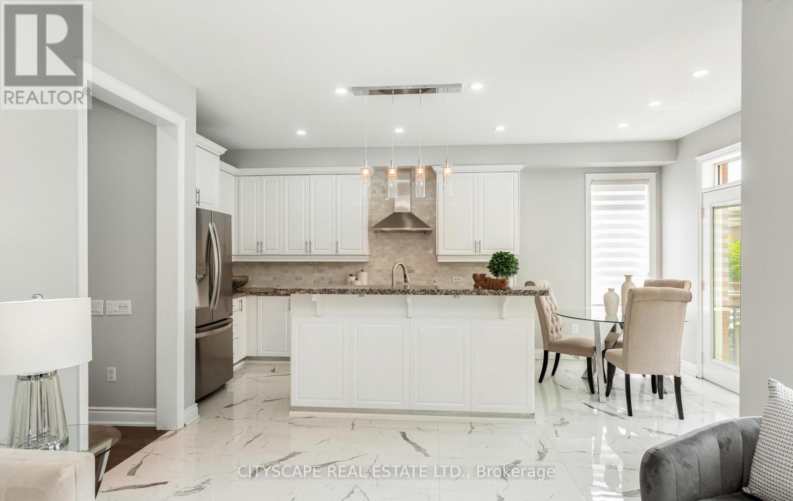 194 Tawny Crescent, Oakville (Br Bronte), Ontario  L6L 6T4 - Photo 10 - W12221965