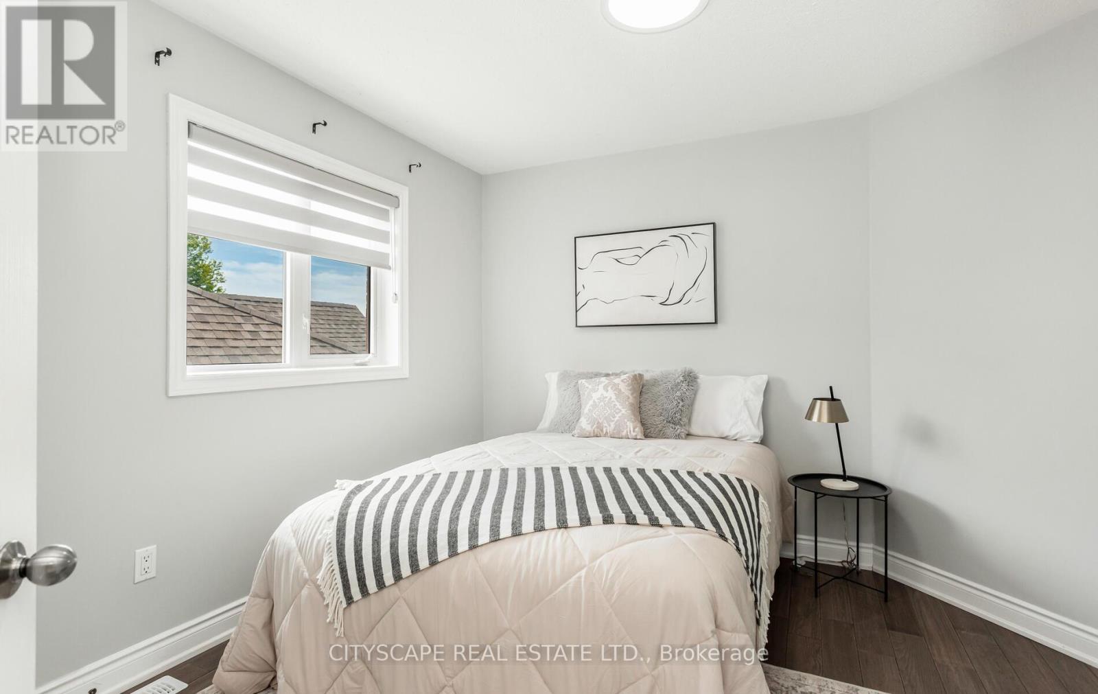 194 Tawny Crescent, Oakville (Br Bronte), Ontario  L6L 6T4 - Photo 26 - W12221965