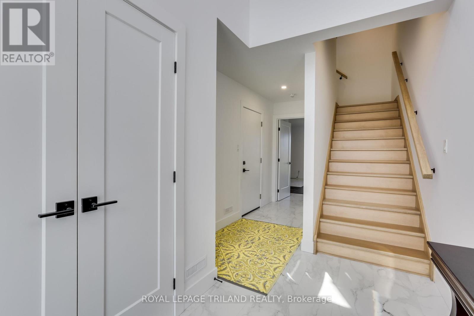 Property at 3535 EMILY CARR LANE image 5