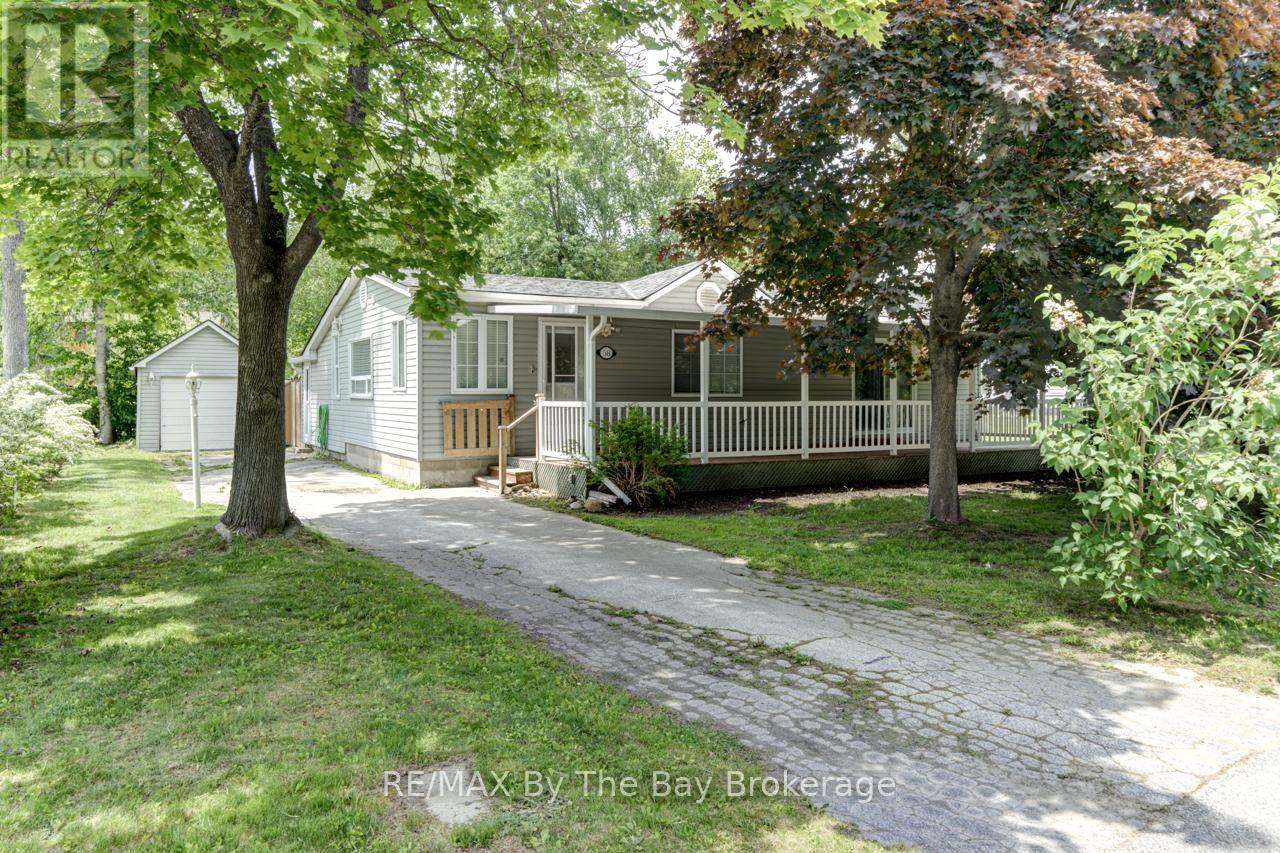 Property at 58 47TH STREET S image 1
