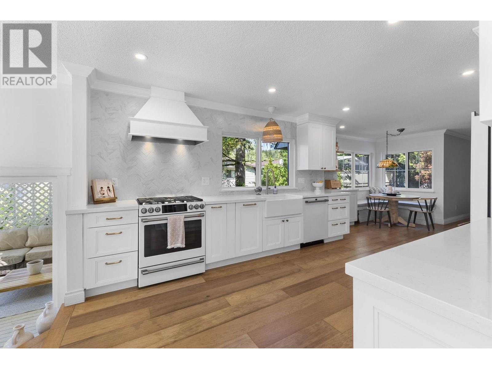 Property at 1682 W 21ST STREET image 1