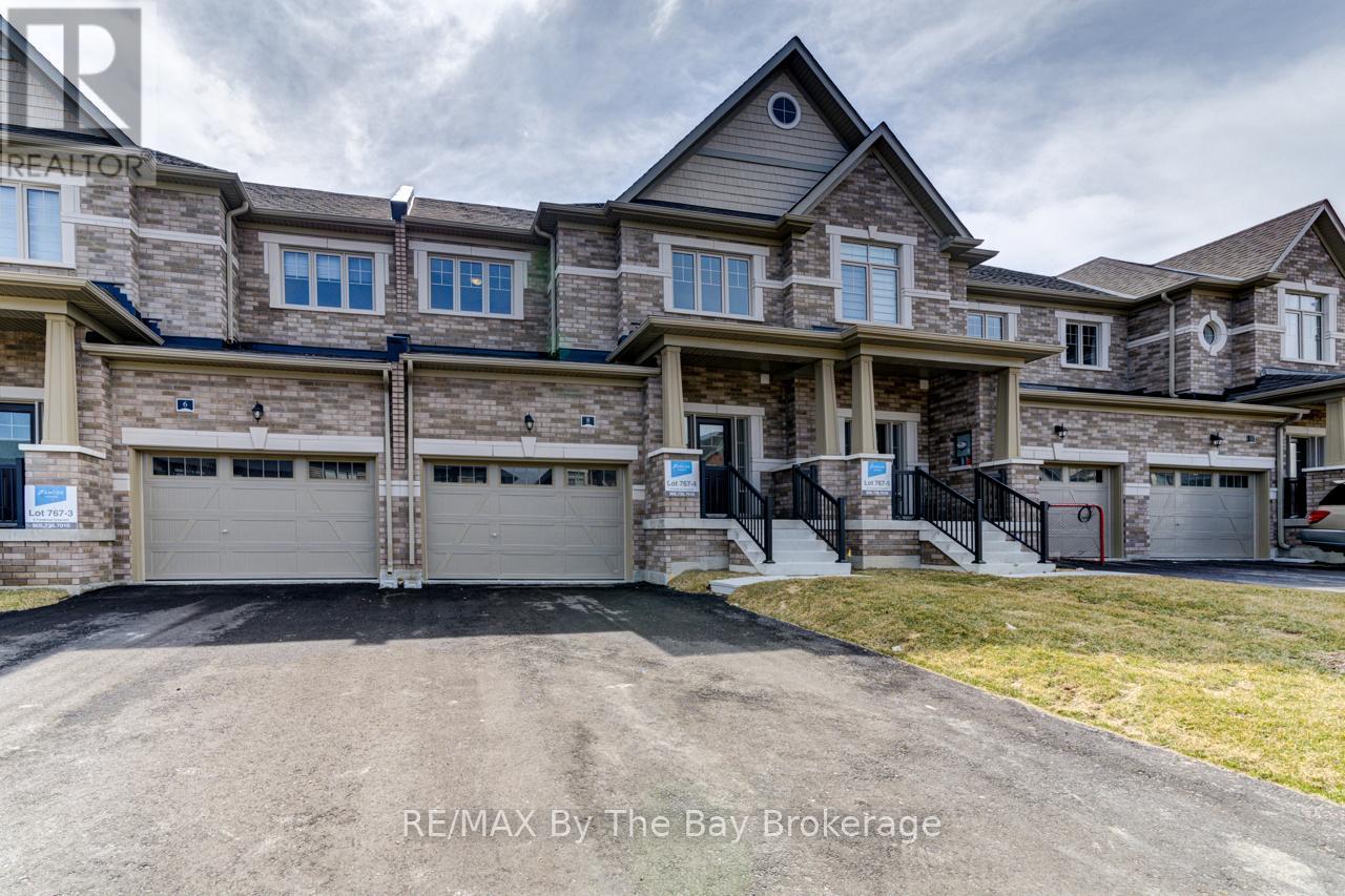 Property at 8 FEDERICA CRESCENT image 2