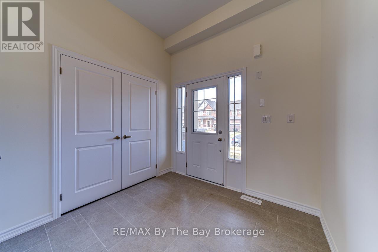 Property at 8 FEDERICA CRESCENT image 4