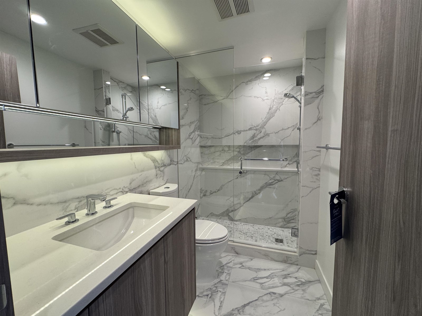 2409 13768 100 Avenue, Surrey, British Columbia  V3T 0V2 - Photo 6 - R3016681