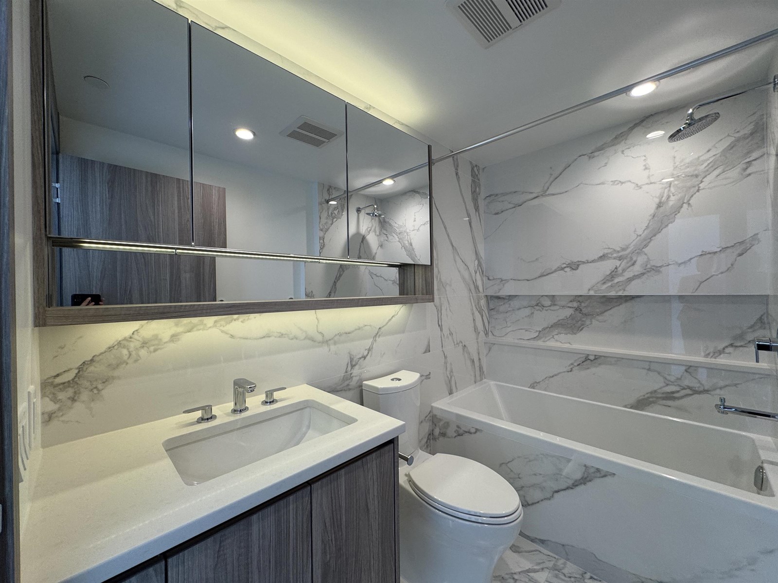 2409 13768 100 Avenue, Surrey, British Columbia  V3T 0V2 - Photo 12 - R3016681