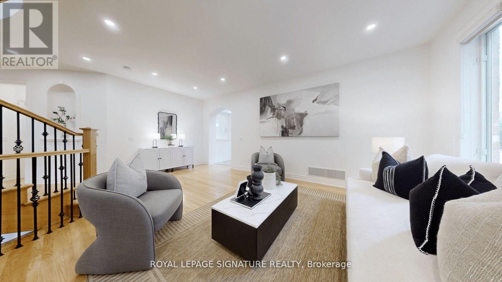 Property at 2238 LYNDHURST DRIVE image 3