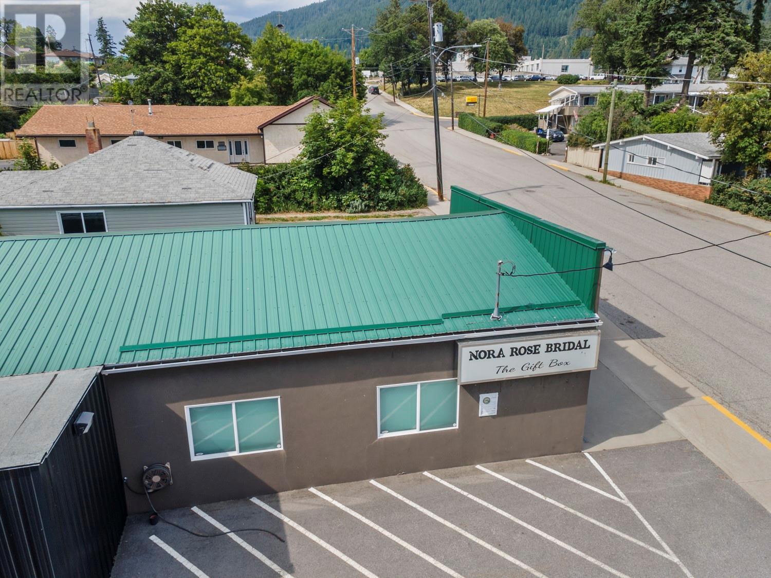 137 15th Avenue, Creston, British Columbia V0B 1G0 - Photo 11 - 10352092