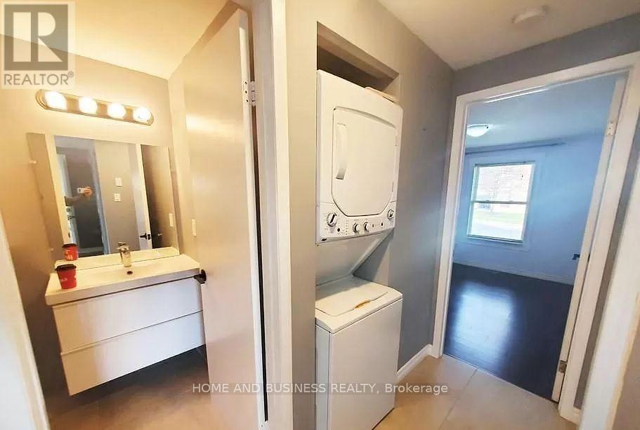 162 Carter Crescent, Cambridge, Ontario  N1R 6A9 - Photo 12 - X12227290