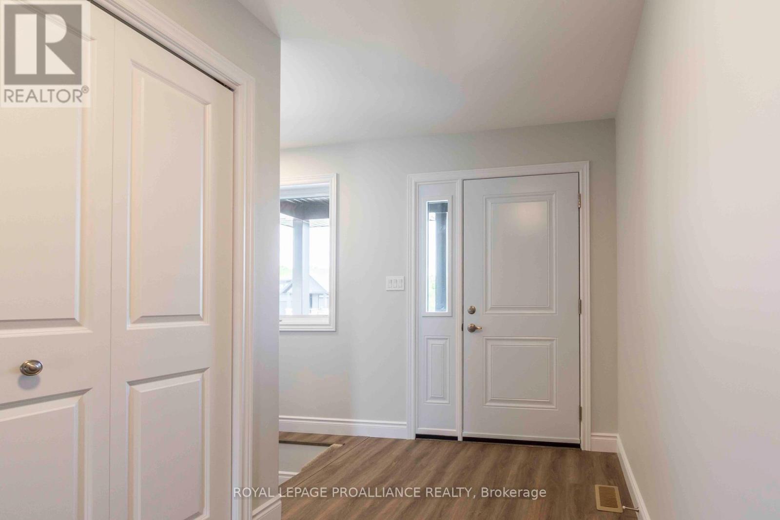 Property at 45 MACKENZIE JOHN CRESCENT image 3