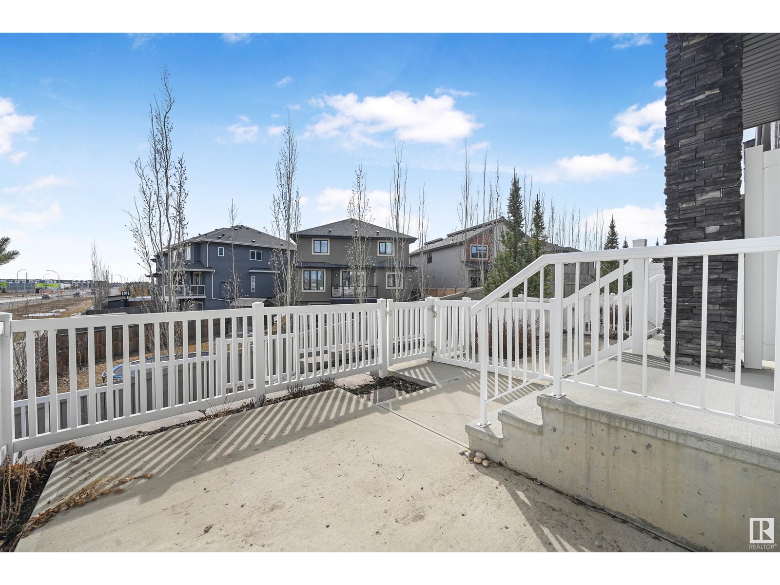 Property at #34 2215 24 ST NW image 3