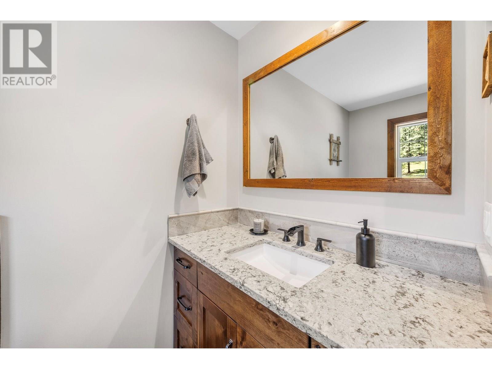 6241 33 Highway, Carmi, British Columbia  V0H 1A0 - Photo 42 - 10350815