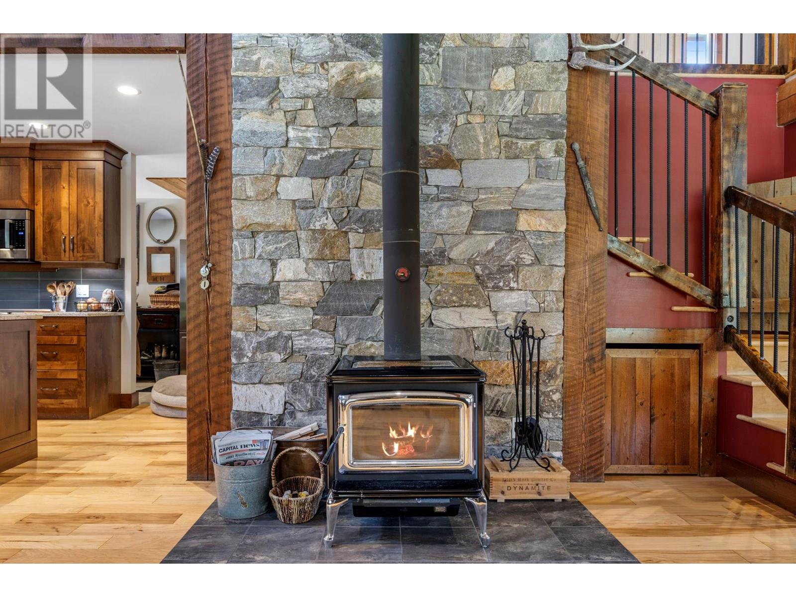 6241 33 Highway, Carmi, British Columbia  V0H 1A0 - Photo 25 - 10350815