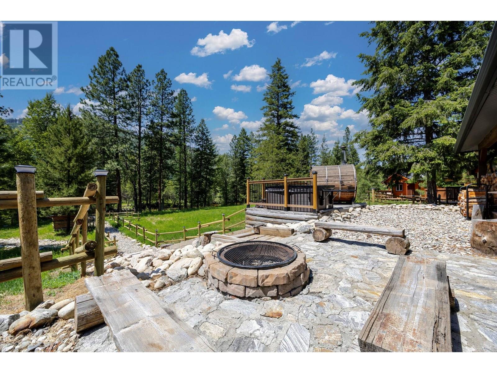 6241 33 Highway, Carmi, British Columbia  V0H 1A0 - Photo 61 - 10350815