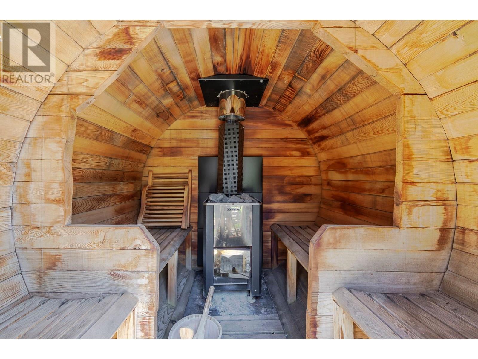 6241 33 Highway, Carmi, British Columbia  V0H 1A0 - Photo 63 - 10350815