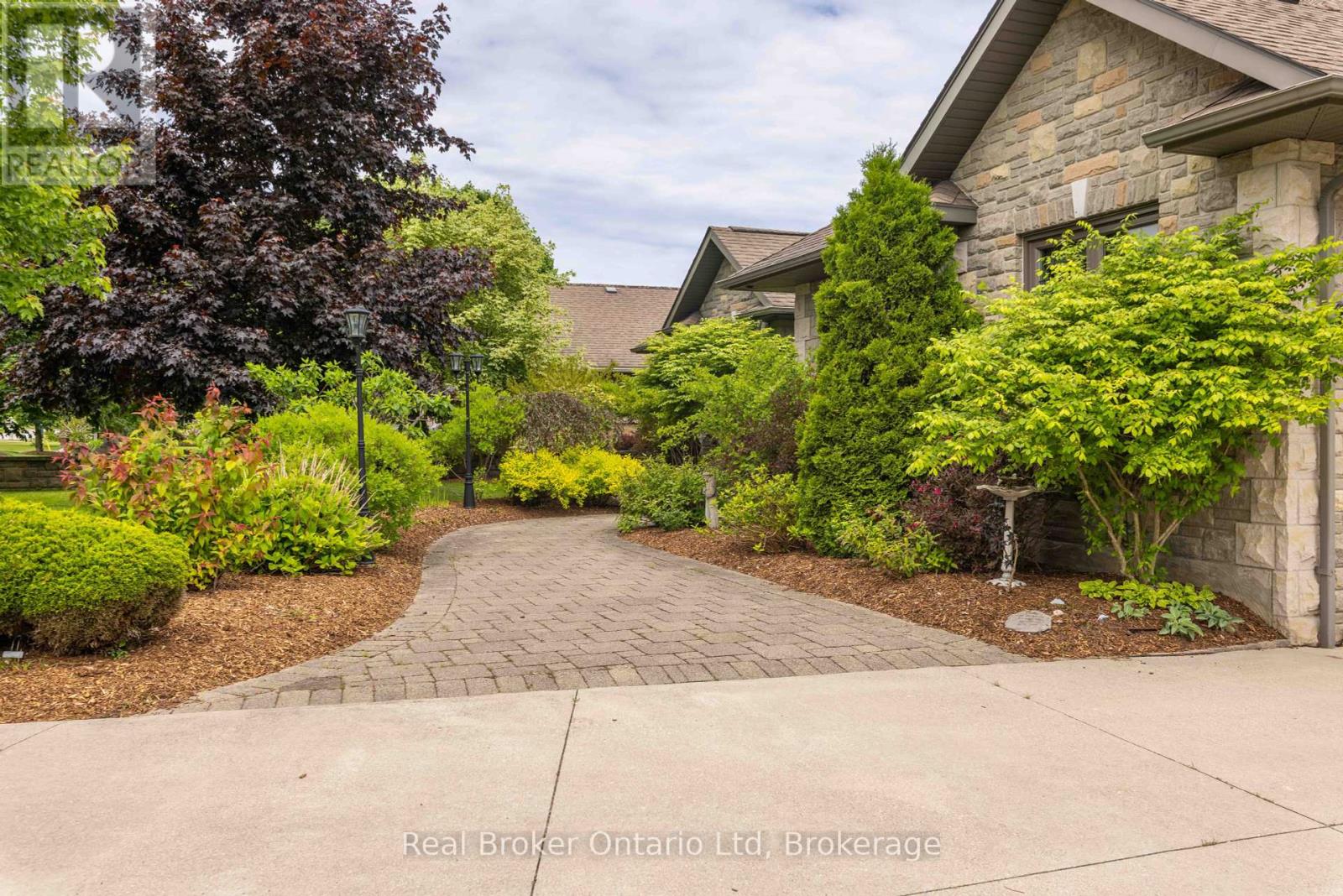 361 Balmy Beach Road, Georgian Bluffs, Ontario  N4K 5N4 - Photo 4 - X12218936