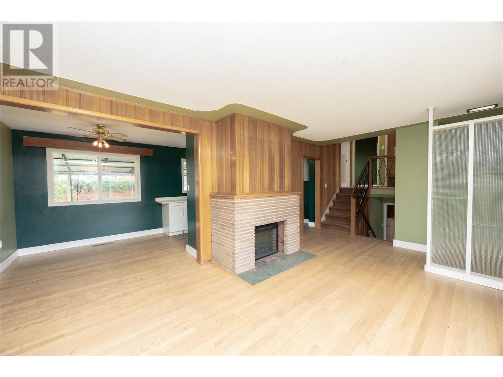 Property at 691 Bay Avenue image 5