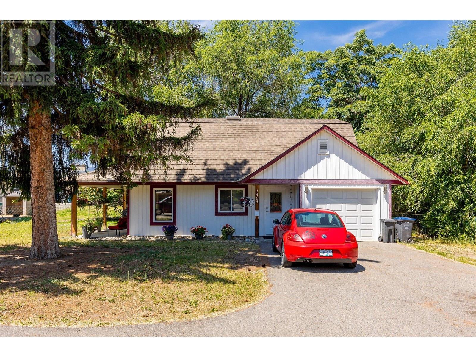 Property at 1404 Inkar Road image 2