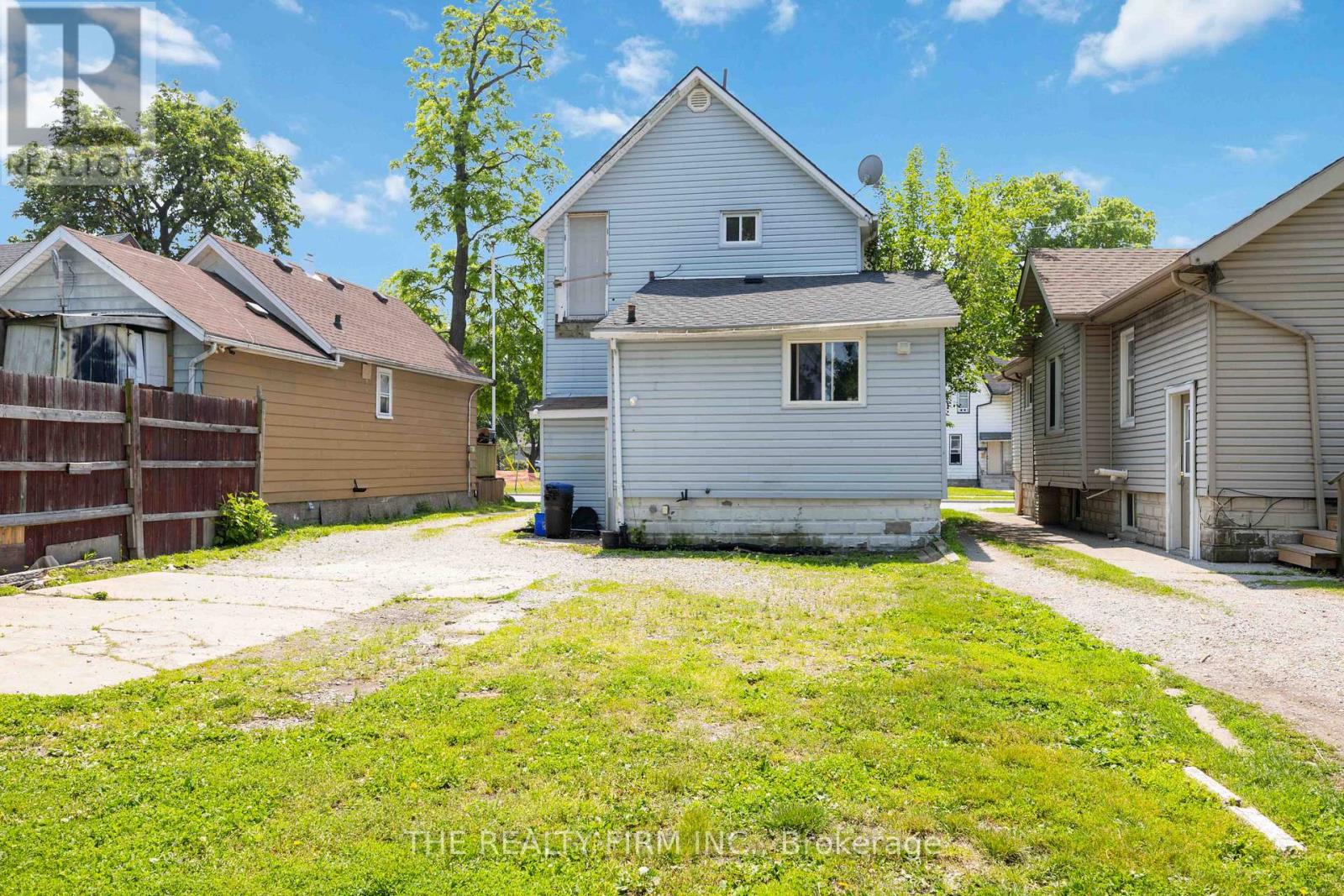 316 Confederation Street, Sarnia, Ontario  N7T 2A5 - Photo 22 - X12227613