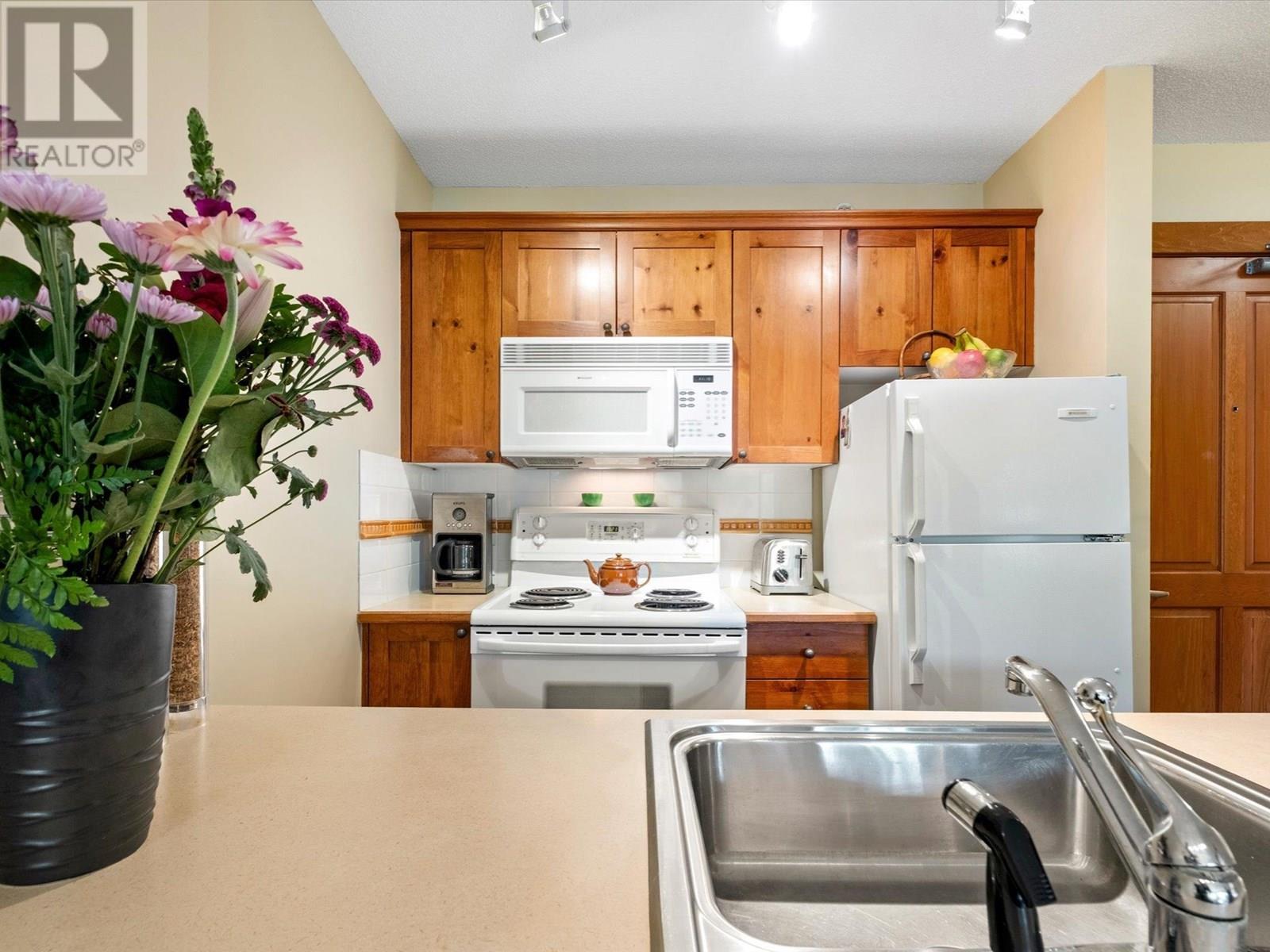 511 4660 Blackcomb Way, Whistler, British Columbia  V0N 1B4 - Photo 5 - R3016138