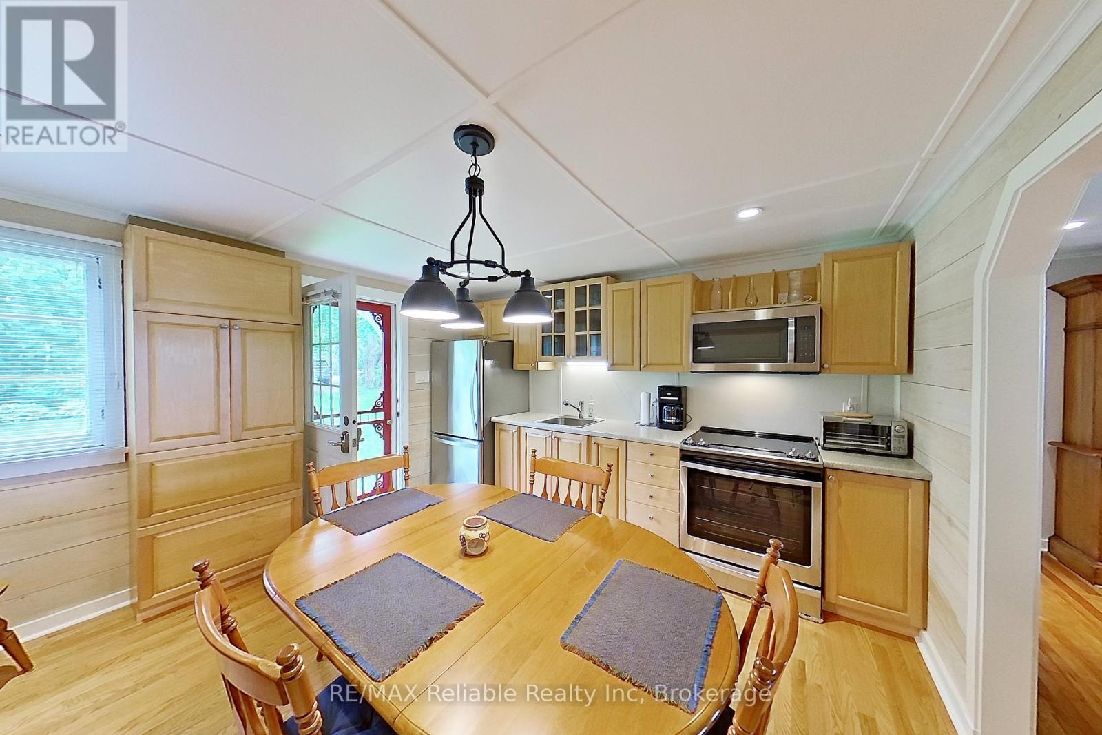 75547 Elliot Street, Bluewater, Ontario  N0M 1G0 - Photo 14 - X12227580