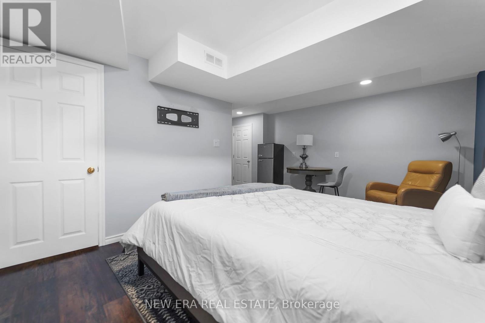 10 - 1523 Upper Gage Avenue, Hamilton (Templemead), Ontario  L8W 1E6 - Photo 38 - X12227538