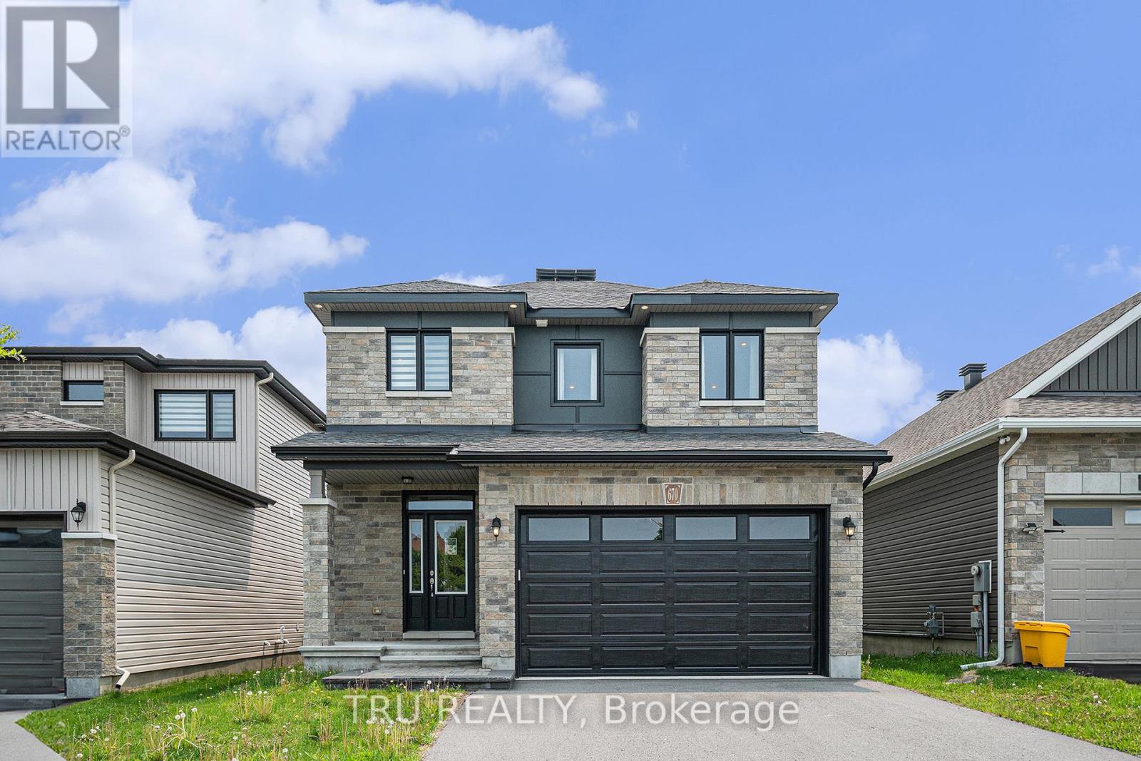 Property at 670 PARADE DRIVE image 1