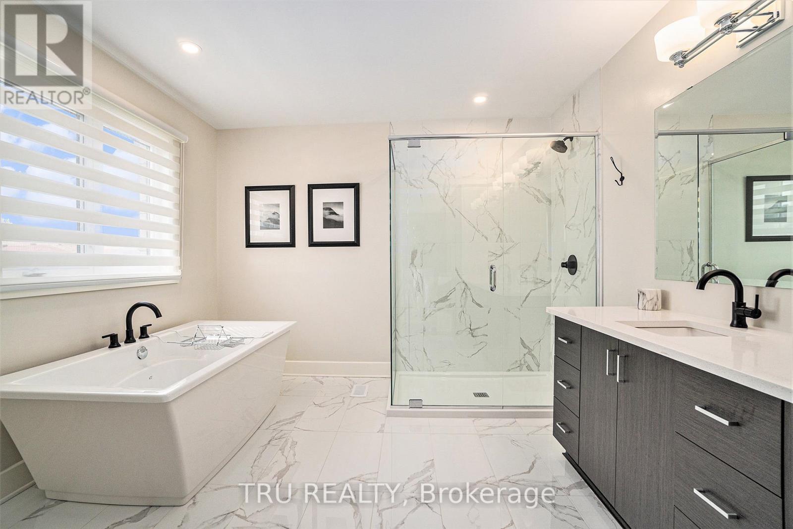 670 Parade Drive, Ottawa, Ontario  K2S 1B8 - Photo 13 - X12227572