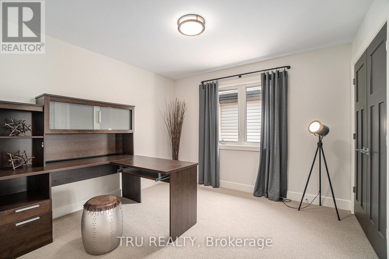 670 Parade Drive, Ottawa, Ontario  K2S 1B8 - Photo 14 - X12227572