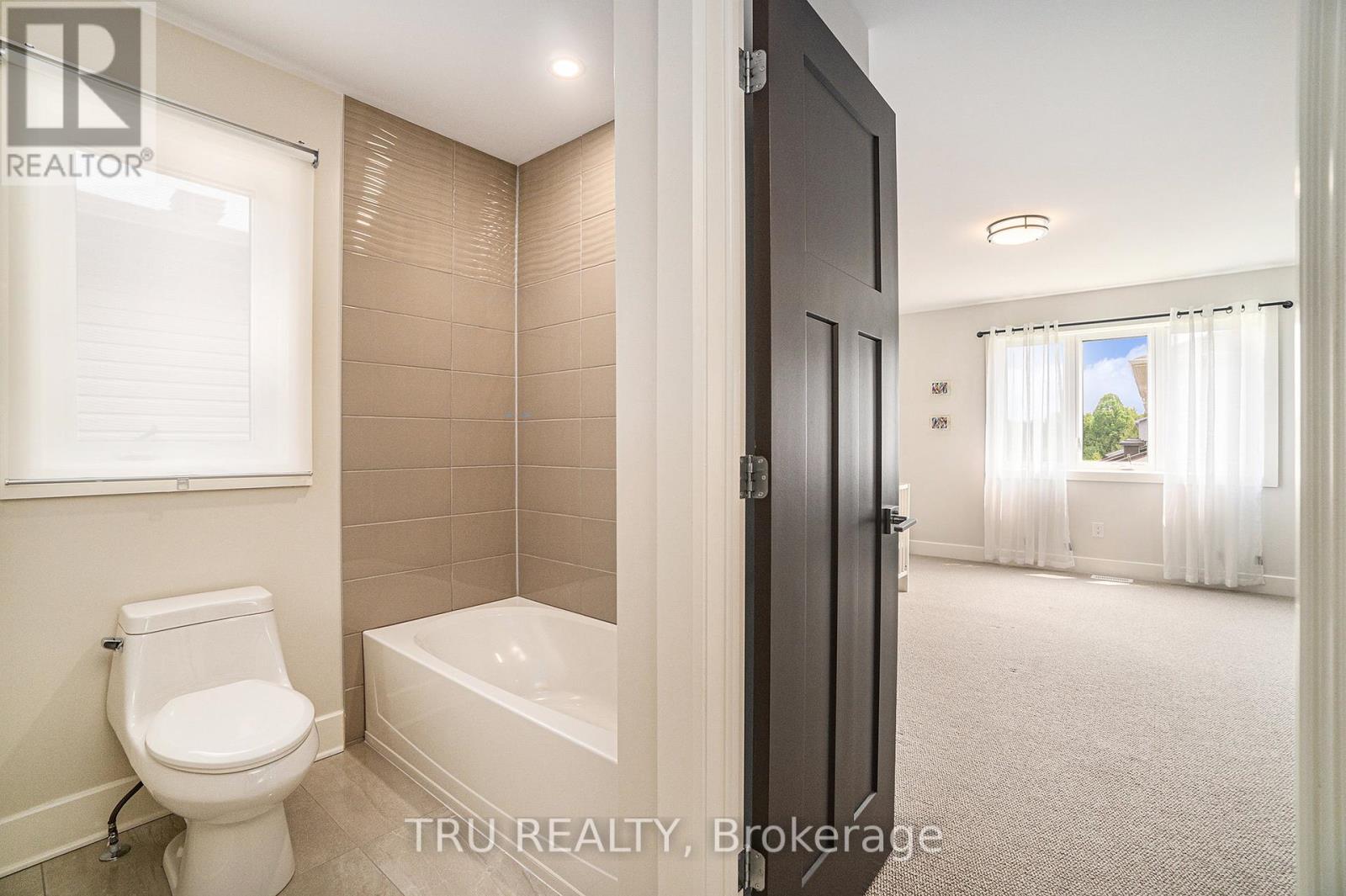 670 Parade Drive, Ottawa, Ontario  K2S 1B8 - Photo 17 - X12227572