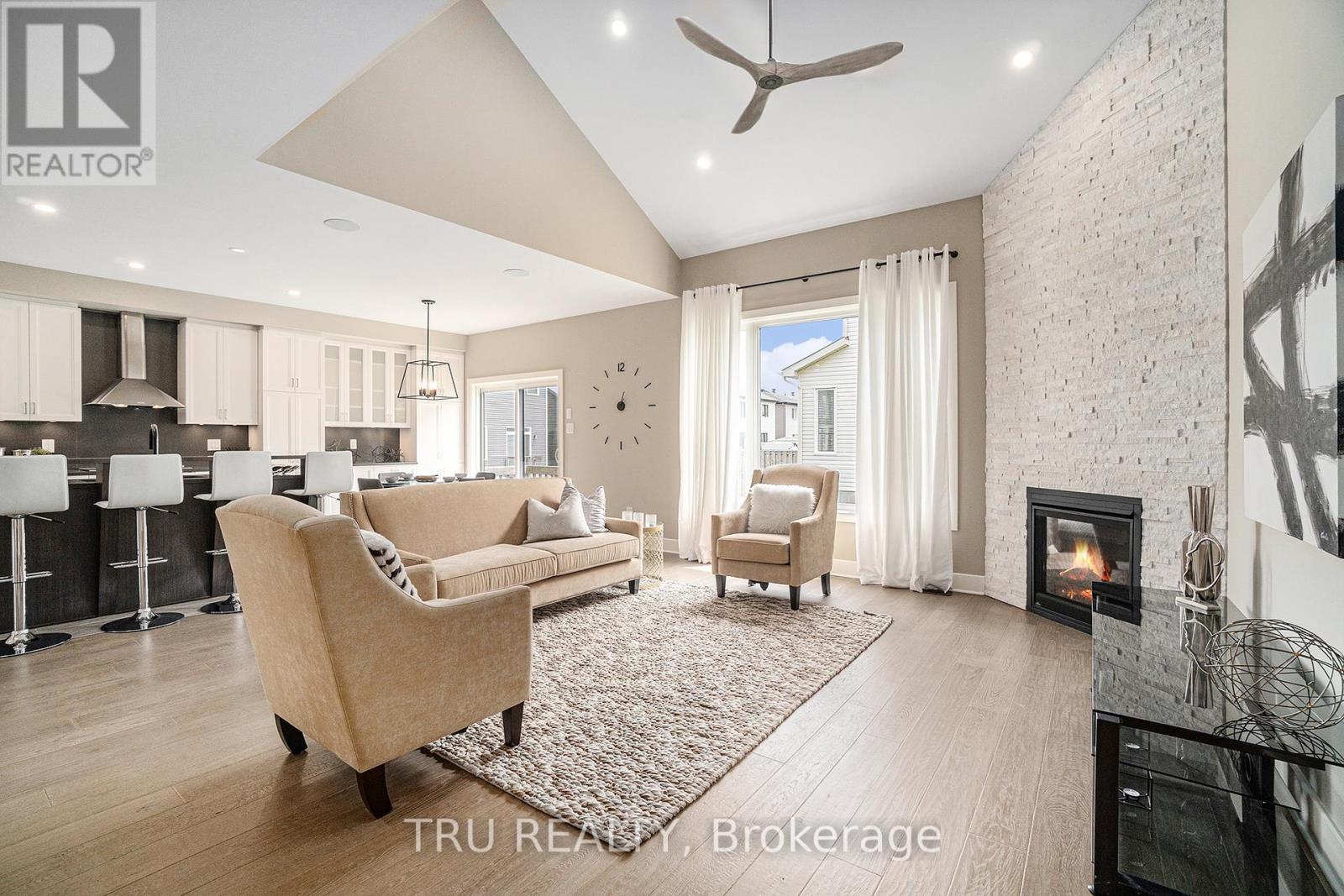 670 Parade Drive, Ottawa, Ontario  K2S 1B8 - Photo 7 - X12227572
