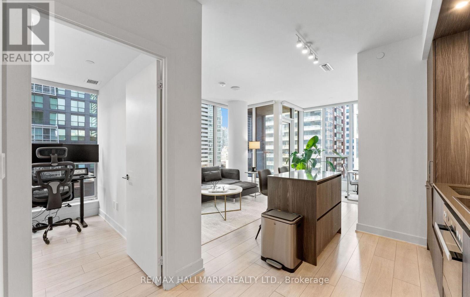 1114 - 35 Mercer Street, Toronto, Ontario  M5V 1H2 - Photo 9 - C12227645