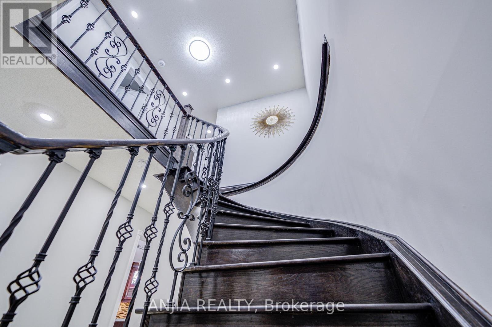 Property at 34 TERROSA ROAD image 5
