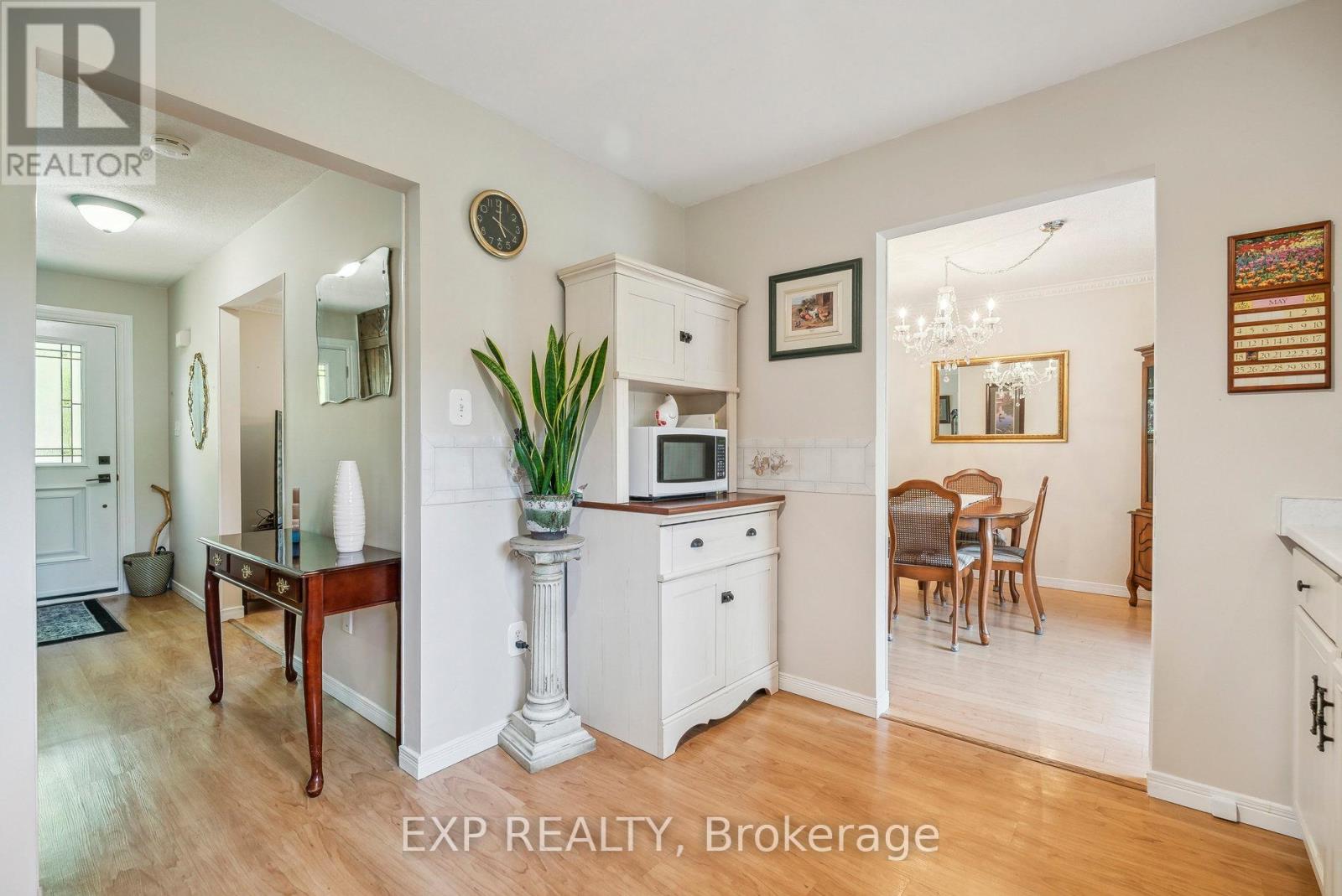 8245 Main Street, Adjala-Tosorontio, Ontario  L0M 1M0 - Photo 13 - N12227646