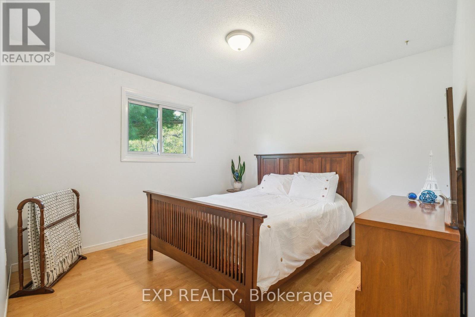 8245 Main Street, Adjala-Tosorontio, Ontario  L0M 1M0 - Photo 18 - N12227646