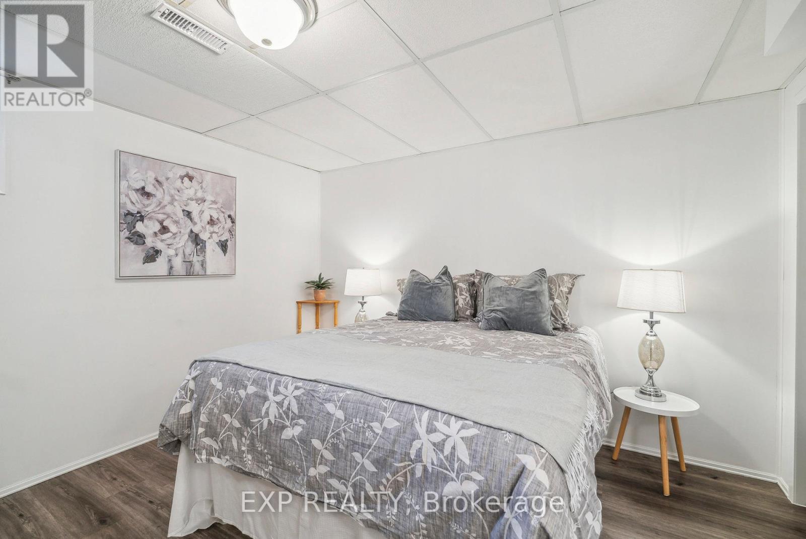 8245 Main Street, Adjala-Tosorontio, Ontario  L0M 1M0 - Photo 31 - N12227646