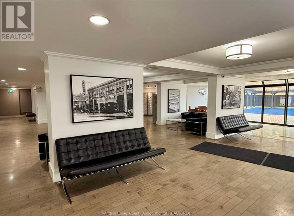 Property at 111 RIVERSIDE DRIVE East Unit# 1011 image 4