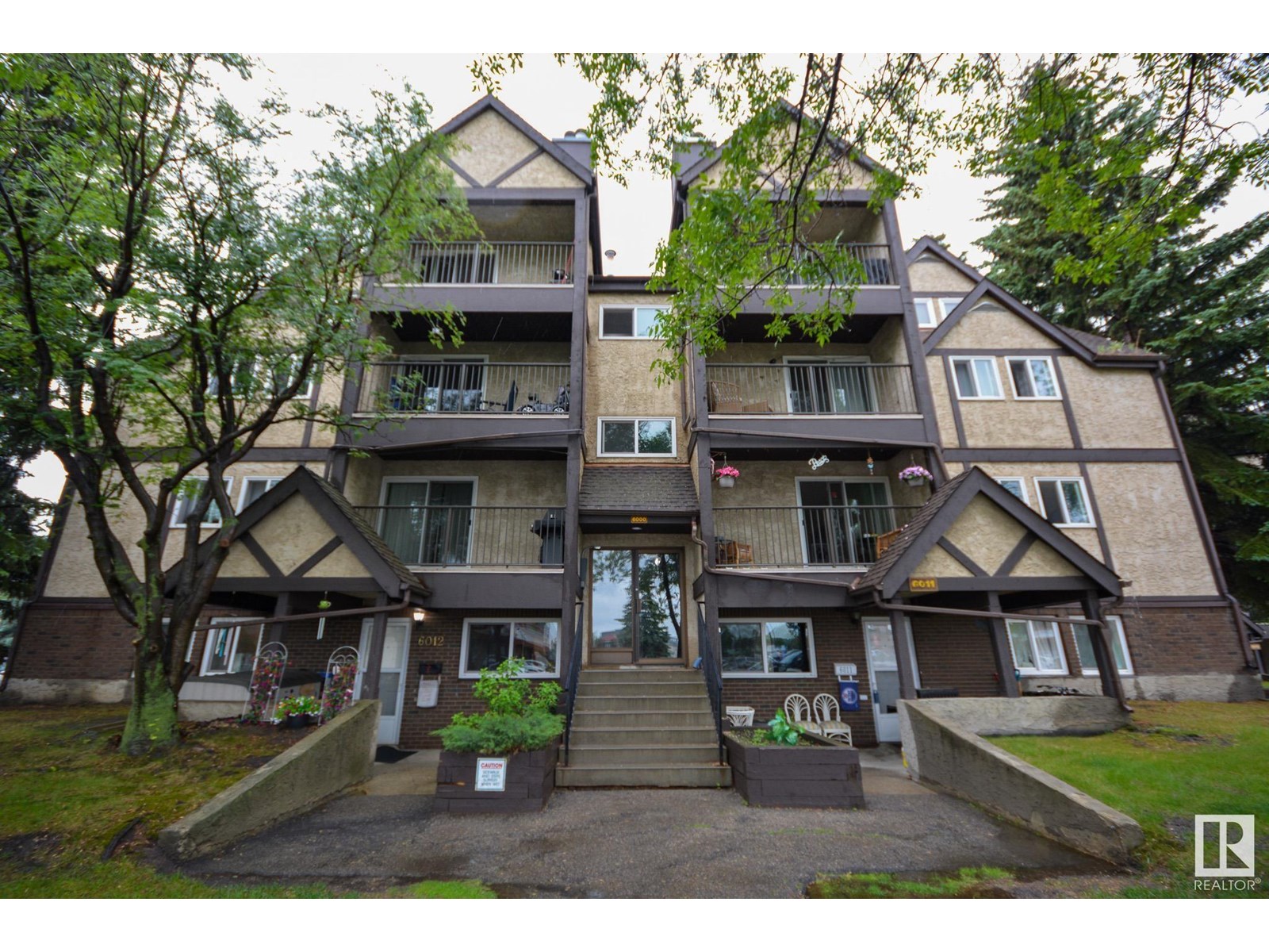 Property at 6032 TUDOR GL image 1