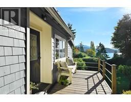 586 BALS LANE, Gibsons, British Columbia