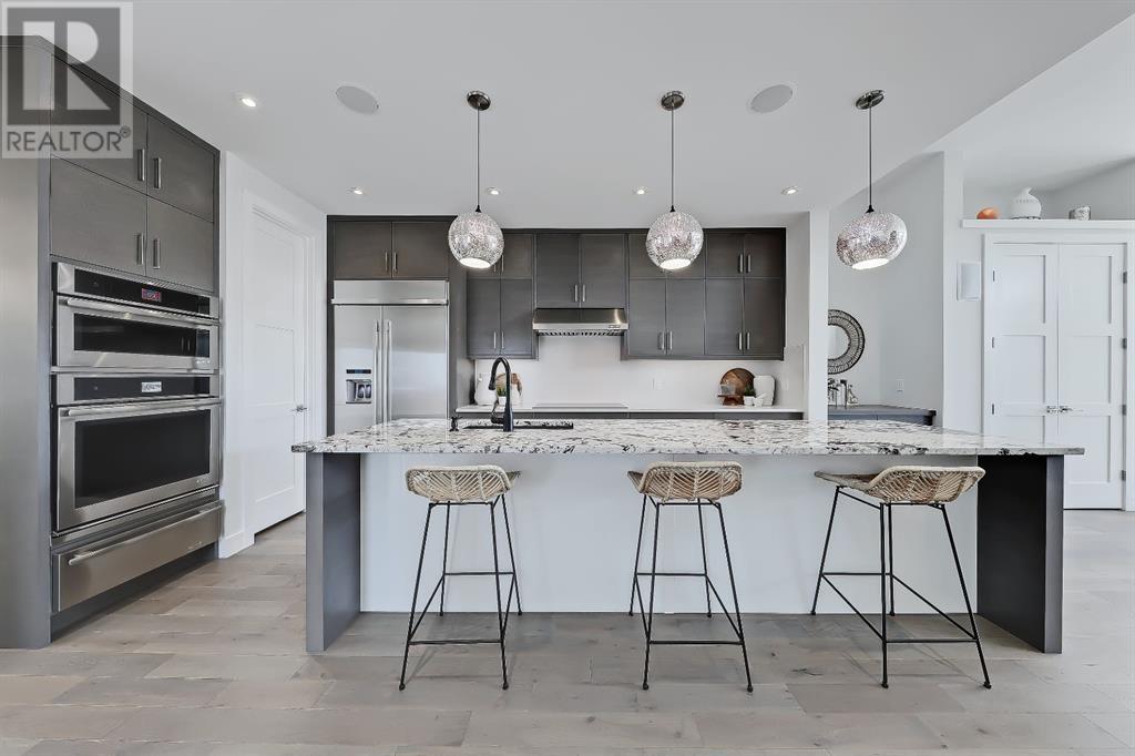 Property at 1660 42 Street SW image 5