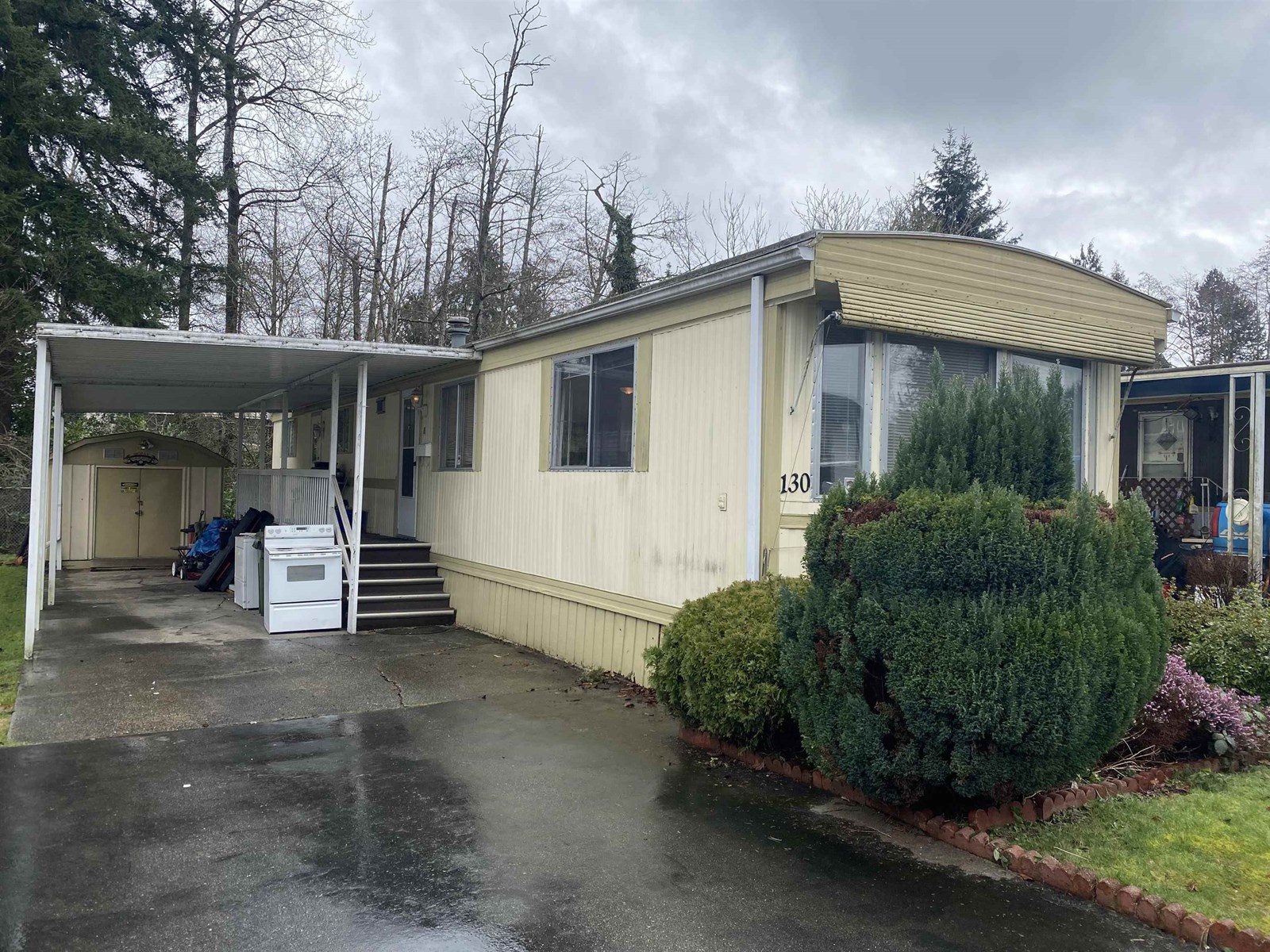 Property at 130 7790 KING GEORGE BOULEVARD image 2